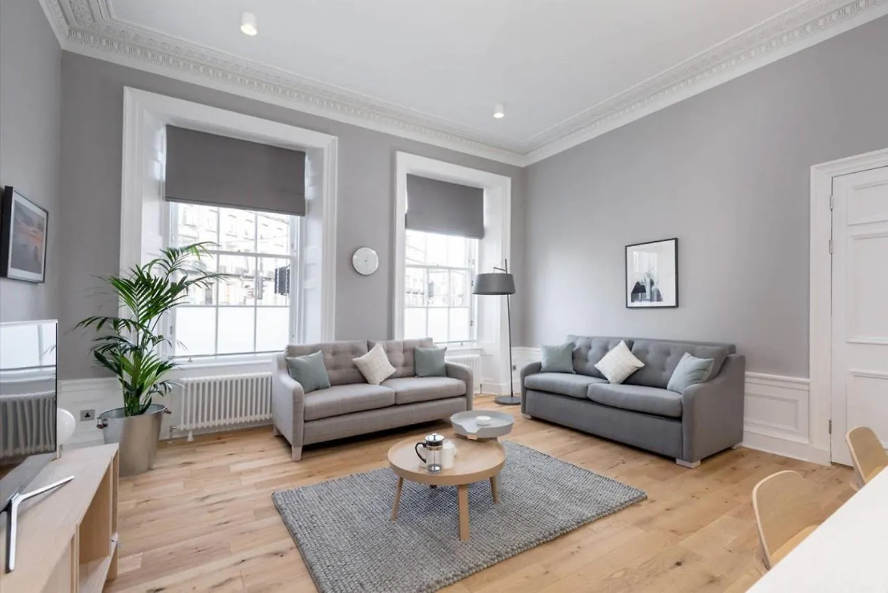 アパート Joivy Spacious And Bright 1Bed Apt, Short Walk From Princes Street エディンバラ
