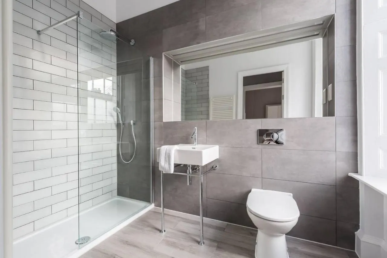 Joivy Spacious And Bright 1Bed Apt, Short Walk From Princes Street Edinburgh 0*,